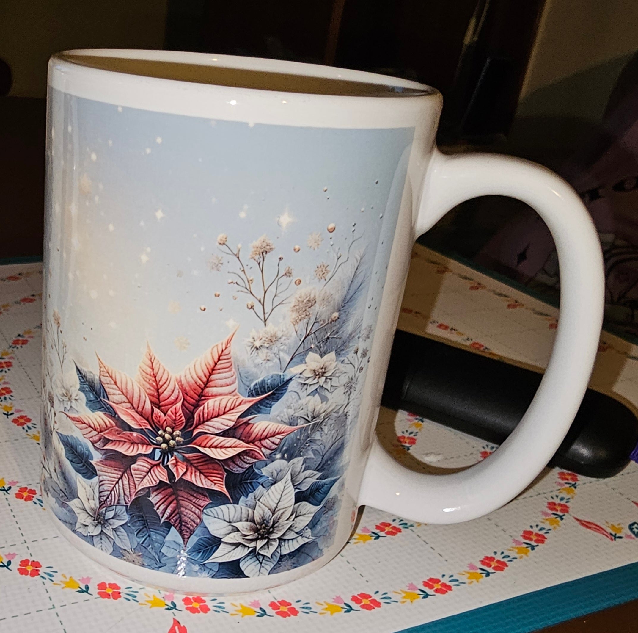 15oz Christmas Flower Mug